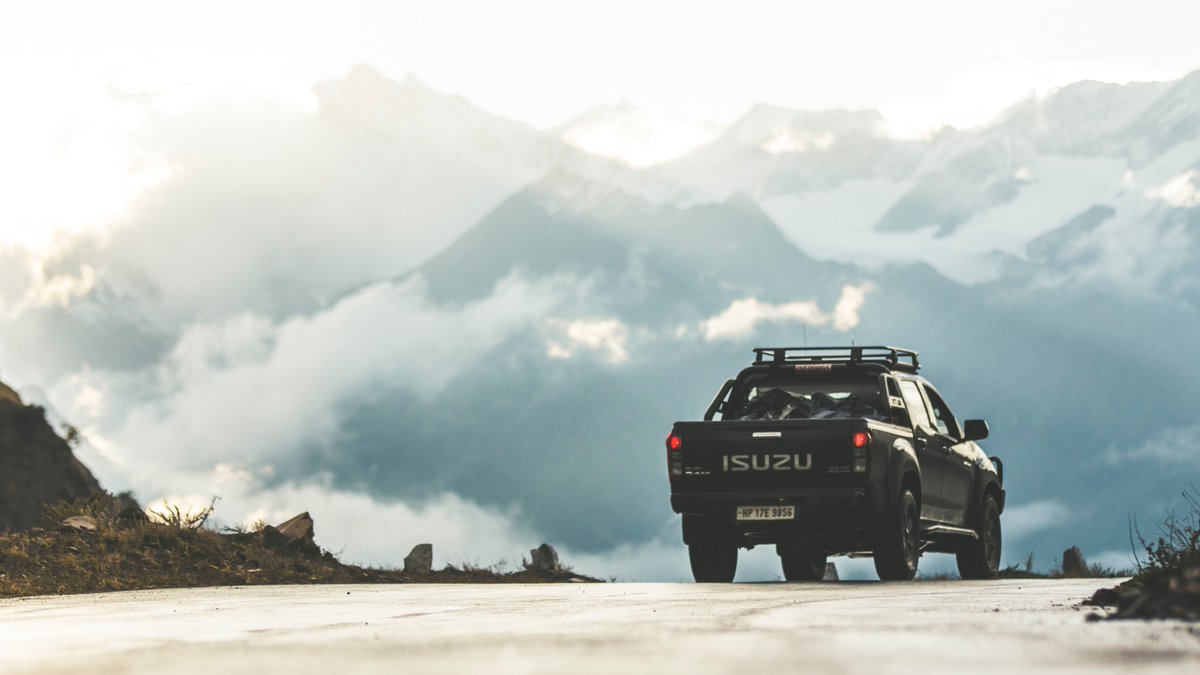 xtlo_india's tweet photo. Every view from here is surreal.Get your cameras ready and join our Rivers &amp; Lakes #Expedition for some beautiful landscapes.
Get more details at the link and sign up. https://t.co/G55XLfq1tZ 
 #OffRoad #LuxuryTravel #himalayas #Xtlo https://t.co/sg6QCGTx6X