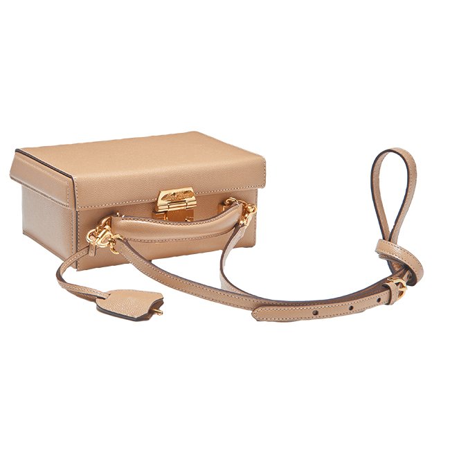 NumeroTOKYO's tweet image. 編集部の物欲リスト！「Mark Cross」のバッグ
「ヌメロ・トウキョウ」2018年5月号掲載）→bit.ly/2EPt9X3

#numerotokyo #MarkCross #バッグ