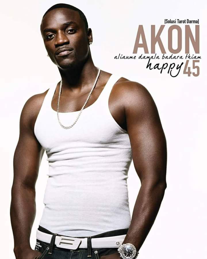 Join us to wish our start a Happy 45th Birthday ! 