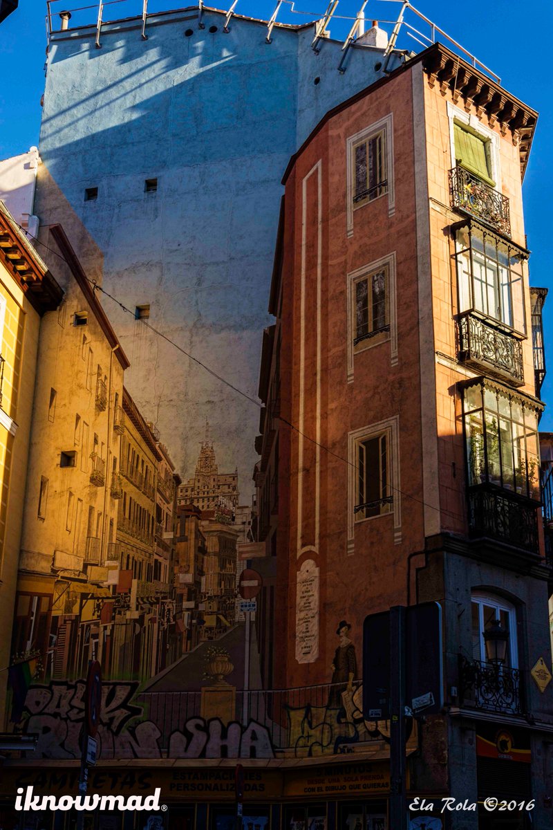 iknowmadworld's tweet photo. Las calles de las ciudades suelen esconder verdaderos tesoros para la vista. A veces es muy bueno perderse para encontrar este arte callejero. #iknowmad #iknowmadworld #madrid #viajar #travelblogger #travel #zwiedzaj #poznajswiat #mochileros #conocerciudades #conocermundo #art https://t.co/QsNaprZozU
