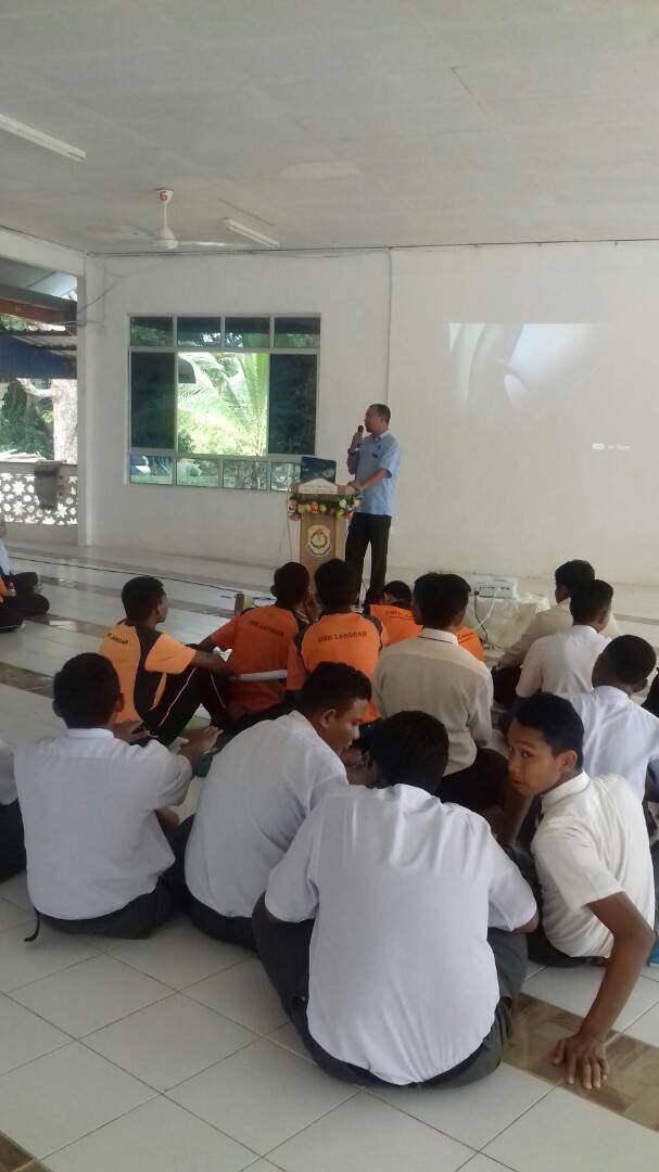 Ikbn Wakaf Tapai On Twitter Taklimat Kemasukan Ke Ikbn Wakaf Tapai Kepada Pelajar Di Smk Langgar Kedah Oleh En Jasni Bin Abdullah Pengajar Jurusan Pemasangan Paip Jabatan Teknologi Awam Ikbn Wakaf Tapai Pada