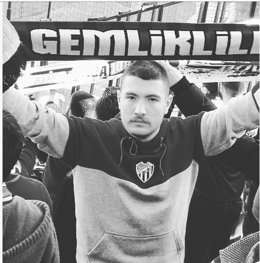 Göztepe deplasmanı dönüşü geçirdiği trafik kazası sonucu hayatını kaybeden Yüksel Utgin kardeşimize Allah'tan rahmet, kederli ailesine baş sağlığı dileriz. Camiamızın başı sağolsun.