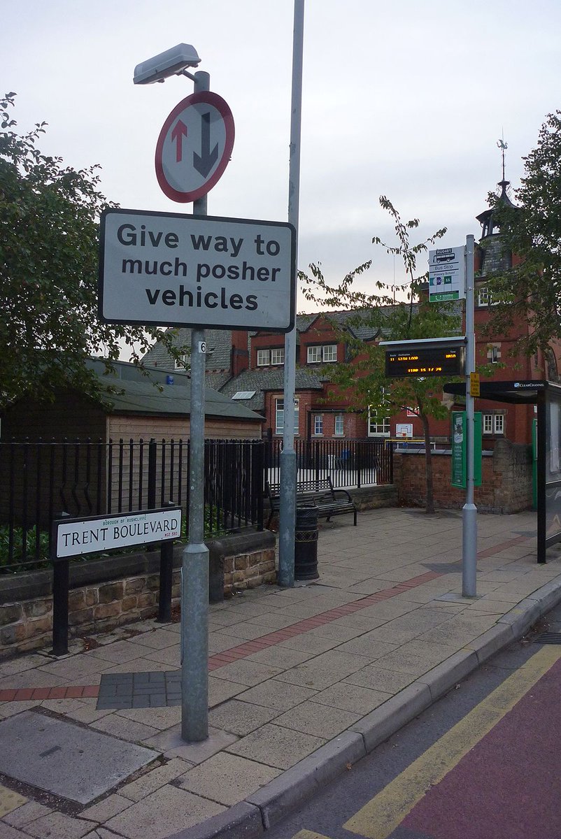 kitkant's tweet photo. Give way to much posher vehicles.
#AwfullyBritishHighwayCode https://t.co/RJmasxlz0N