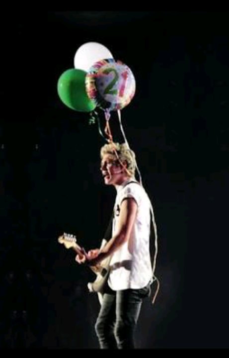 nialliesnh's tweet photo. #NiallsDay
it all wrked out https://t.co/v65TN5qu8c