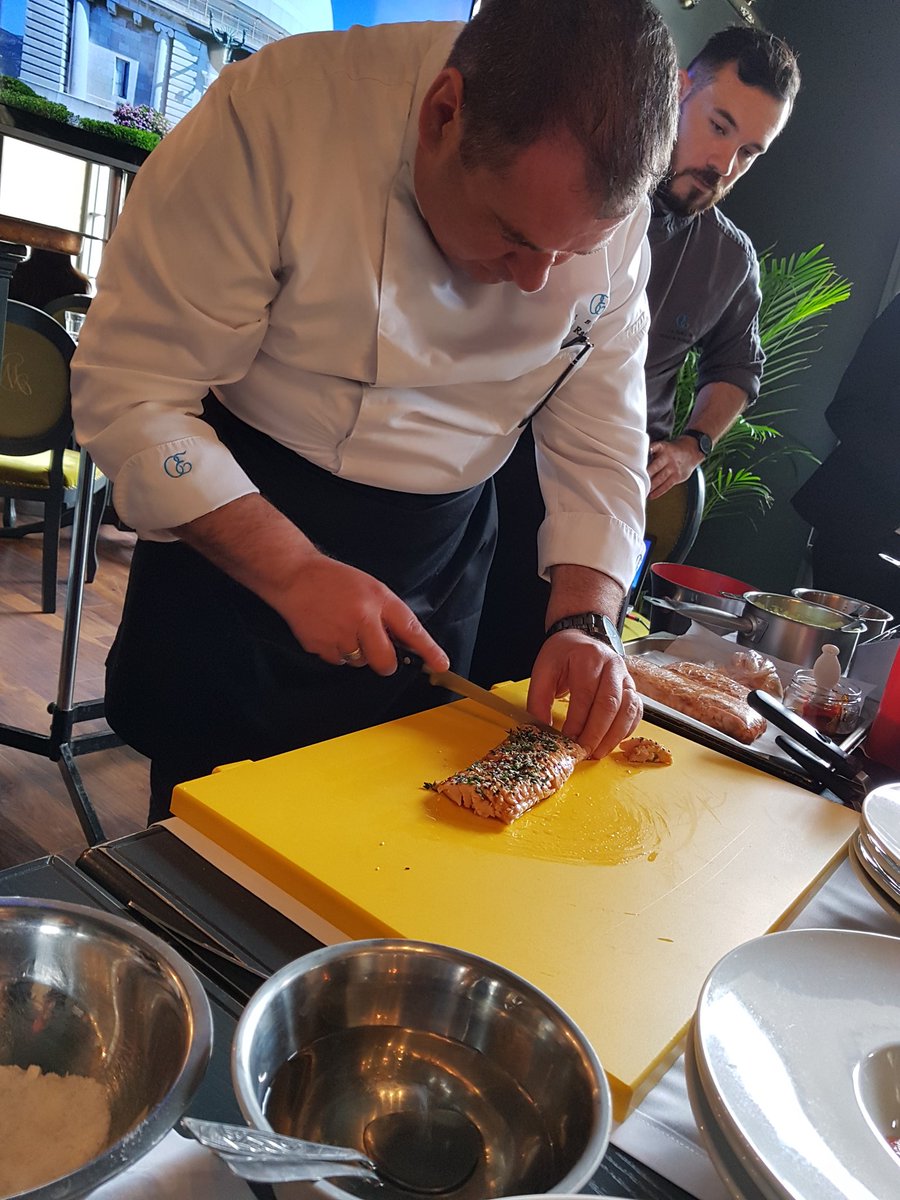 dore_eric65's tweet photo. "Transcender la simplicité est une forme d'élégance" #Patrick #Ringeard @Cap_Estel la simplicité et l'élégance #CotedAzurFrance @VisitCotedazur @Nice_Tourisme @CannesIsYours @AntibesTourisme @atout_france @actualites_nrv https://t.co/i2McSsruwJ