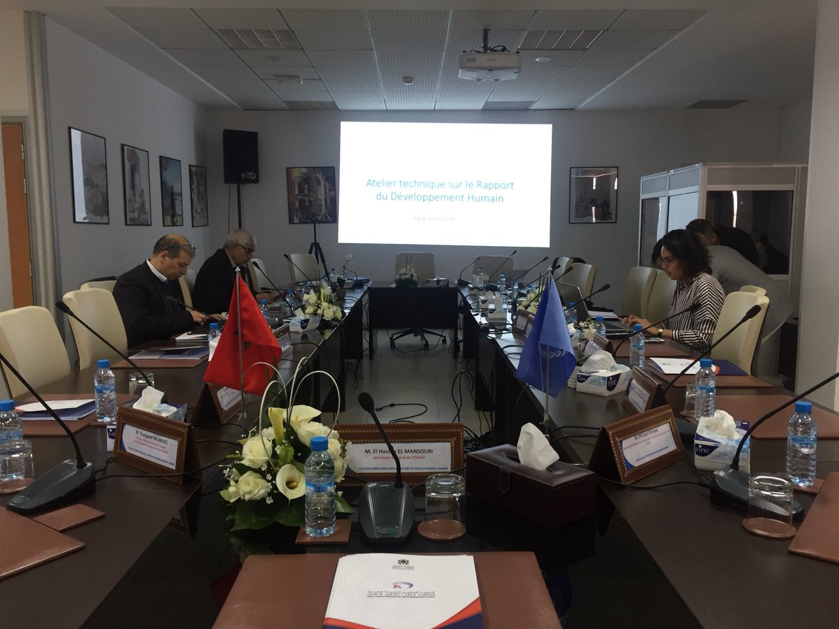CAffaq's tweet photo. Deputy Director of @HDRUNDP attending a technical workshop on @ObservatoireDH #humandevReport with eminent experts from @UNDPLive @UNDPZimbabwe @PositivePakstan and @istanbulhub https://t.co/jwMoymepqf