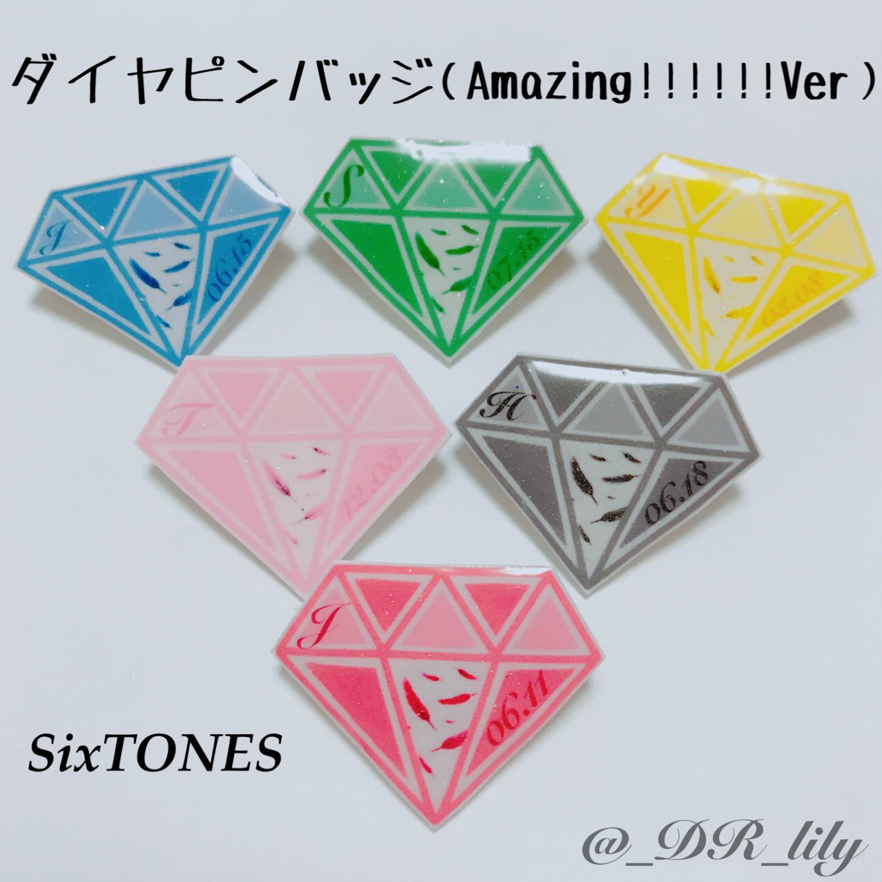 Lily ハンドメイド Sixtones ダイヤピンバッジ ノーマルverとamazing Ver こちらも販売開始いたします W 両方ともそれぞれのイニシャルと誕生日が入っているので参戦鞄に付けたりするようにいかがでしょうか Lilyハンドメイド Lily ハンドメイド Sixtones ダイヤピンバッジ ノーマルverとamazing Ver こちらも販売開始いたします W 両方ともそれぞれのイニシャルと誕生日が入っているので参戦鞄に付けたりするようにいかがでしょうか Lilyハンドメイド