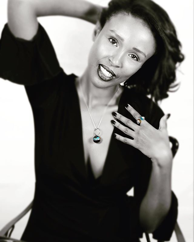 openjart's tweet image. A splash of colour as light goes through the smooth depths of cabochon-cut gems - have you seen Openjart Unusuals Collection? Link in bio 📸@dari_razu Model: @i_am_mojo_the_chug #friendsforopenjart ift.tt/2HkD8ZZ