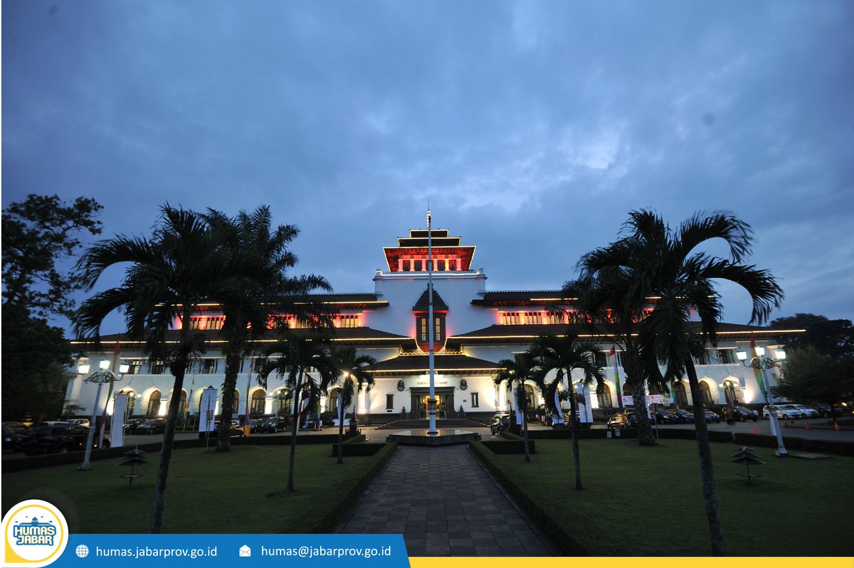 Tahun Ini, Pemprov Jabar Berikan Beasiswa Perguruan Tinggi Rp13 Miliar

- Lihat selengkapnya di: humas.jabarprov.go.id/tahun-ini-pemp…