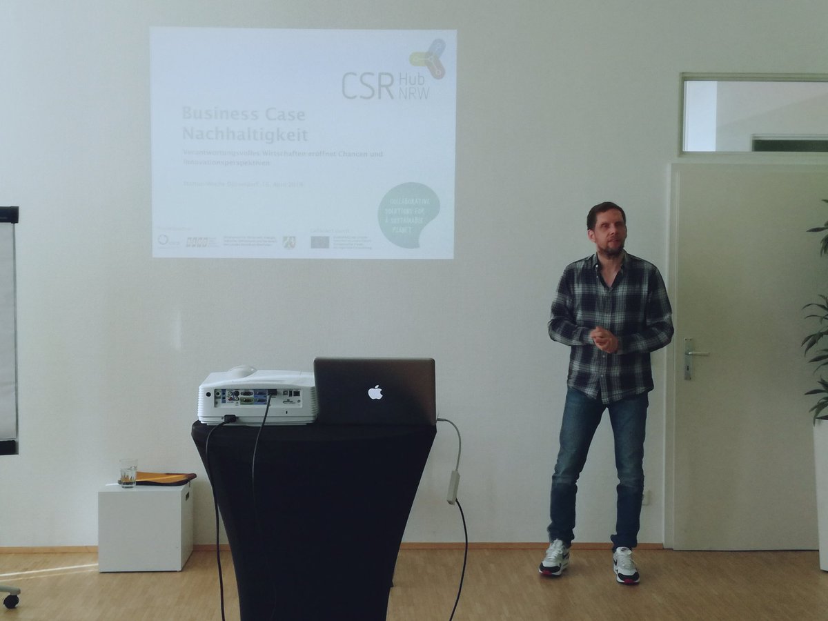 digihub_de's tweet photo. Im CSR Workshop mit @CSRHub_NRW und @CREATIVE_NRW geht es heute um #SustainableBusinessModels! #CSR #nachhaltigkeit #createthefuture #startup #duesseldorf #startupwoche https://t.co/LNBiIckqnF