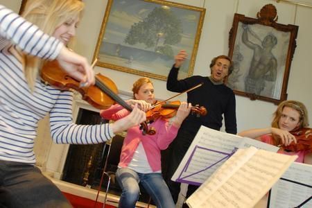 West Dean College (@westdeancollege) on Twitter photo The Chilingirian String Ensemble Summer School 2018 is your chance to work with the celebrated <a href="/Chilingirians/">Chilingirian Quartet</a> 18-22 July in Sussex. #Bursaries available for students aged 16 -24. Deadline for bursary applications: 30th April. For more information: buff.ly/2G25cx0 The Chilingirian String Ensemble Summer School 2018 is your chance to work with the celebrated <a href="/Chilingirians/">Chilingirian Quartet</a> 18-22 July in Sussex. #Bursaries available for students aged 16 -24. Deadline for bursary applications: 30th April. For more information: buff.ly/2G25cx0