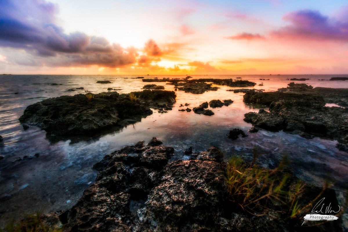 joshuatw's tweet photo. Togcha Sunset #Landscapes #Guam #Yona #Togcha #Sunrise #NikonD810 #Adobe #Photoshop #Lightroom #Manfrotto https://t.co/SHs3BuTSxh https://t.co/NuOOXWXdxv