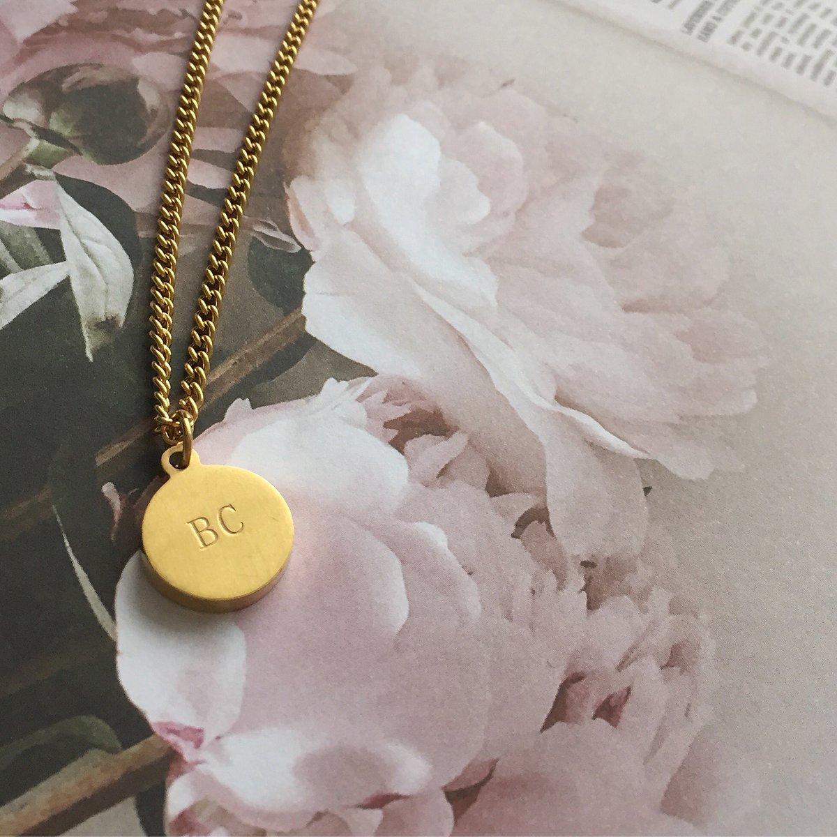 BrokenChainCo's tweet photo. 660 million people still live without access to clean water #london #jewellery #startup #innovation #charity #water https://t.co/w7MViLwtAA
