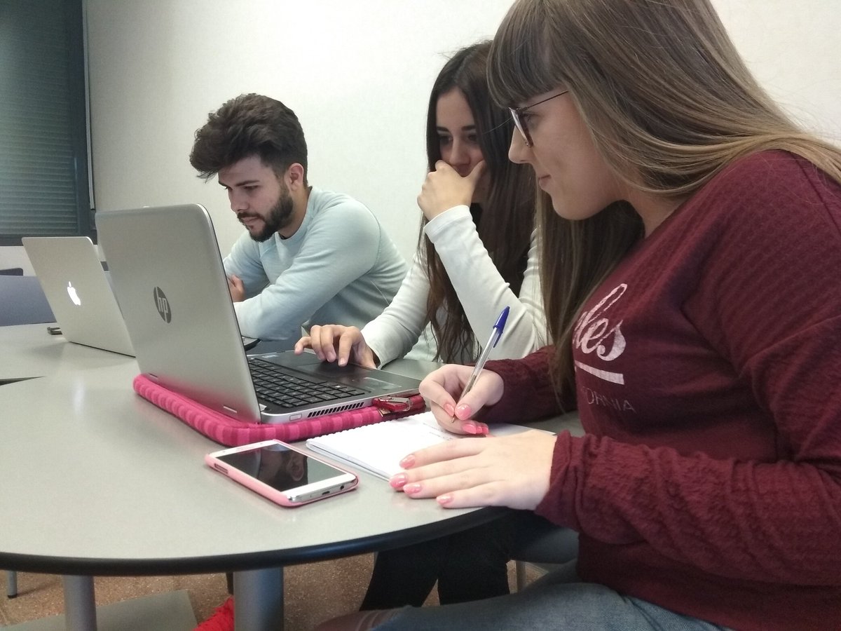 12Pertv18's tweet photo. ¡Hoy es día de edición! Estamos preparando un reportaje muy impactante y emotivo. 🎥

Muy pronto en nuestro canal de Youtube 📲📲 https://t.co/8WAvxkUQ7f