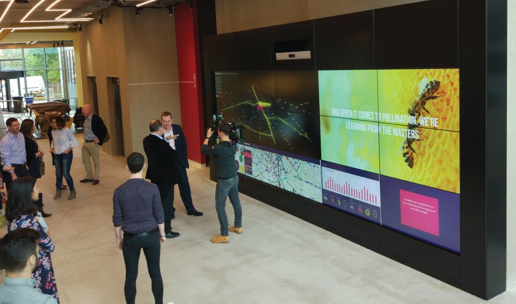 SavilleGroup's tweet photo. #DigitalTransformation designed to transform daily lives. Discover how Saville & Cisco teamed up to capture the #Manchester heartbeat for @cityverve... https://t.co/vCzM16iOOe #mbtdevents #avtweeps #EveryThingIsConnected https://t.co/6JCHZqiGID