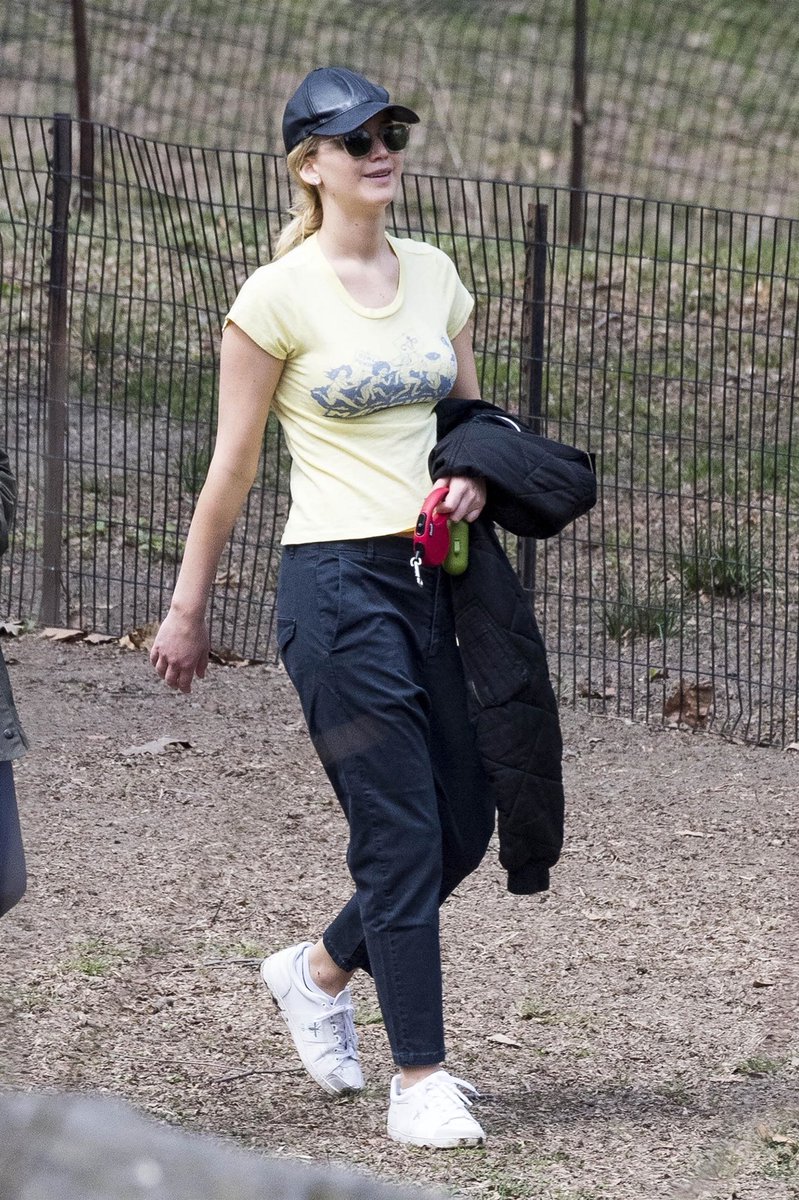 Nuevas imagenes de Jennifer Lawrence en Central Park