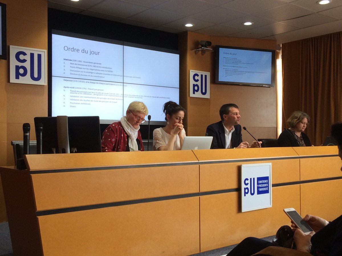 LesleyLelourec's tweet photo. Nous sommes réunis en AG du réseau d’accueil des migrants dans l’enseignement supérieur. Plus de 60 réfugiés  accueillis @UnivRennes_2 cette année grâce au #Cirefe et aux aides #AUF et @regionbretagne https://t.co/5aJakfkkgW
