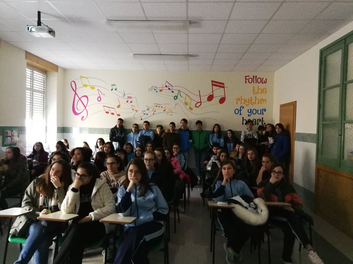 IsabelGarciasvp's tweet photo. Hoy en #RecreosNaukas de @SVPBenavente nos ponemos serios para la charla INFECCION POR VIH: SITUACIÓN Y RETOS ACTUALES
Con #EvaPoveda
@Naukas_com @lauramorron @juanfisicahr @MartaVelzquez6 @eneko_fc @chusenelcole @SanmartinJuan @numero_aureo @fqsaja1 @quique_cama @ANANPOZO https://t.co/o54oJ2dBdX