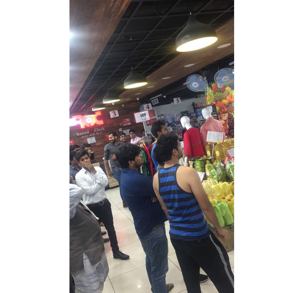 roundoclockroc's tweet photo. IPL fever is on at Round O' Clock! Come and celebrate the win of of your favorite team and enjoy with amazing discounts and offers.

#IPL #roundoclock #roc #retailstore #24x7open https://t.co/noO0jvf1Qy