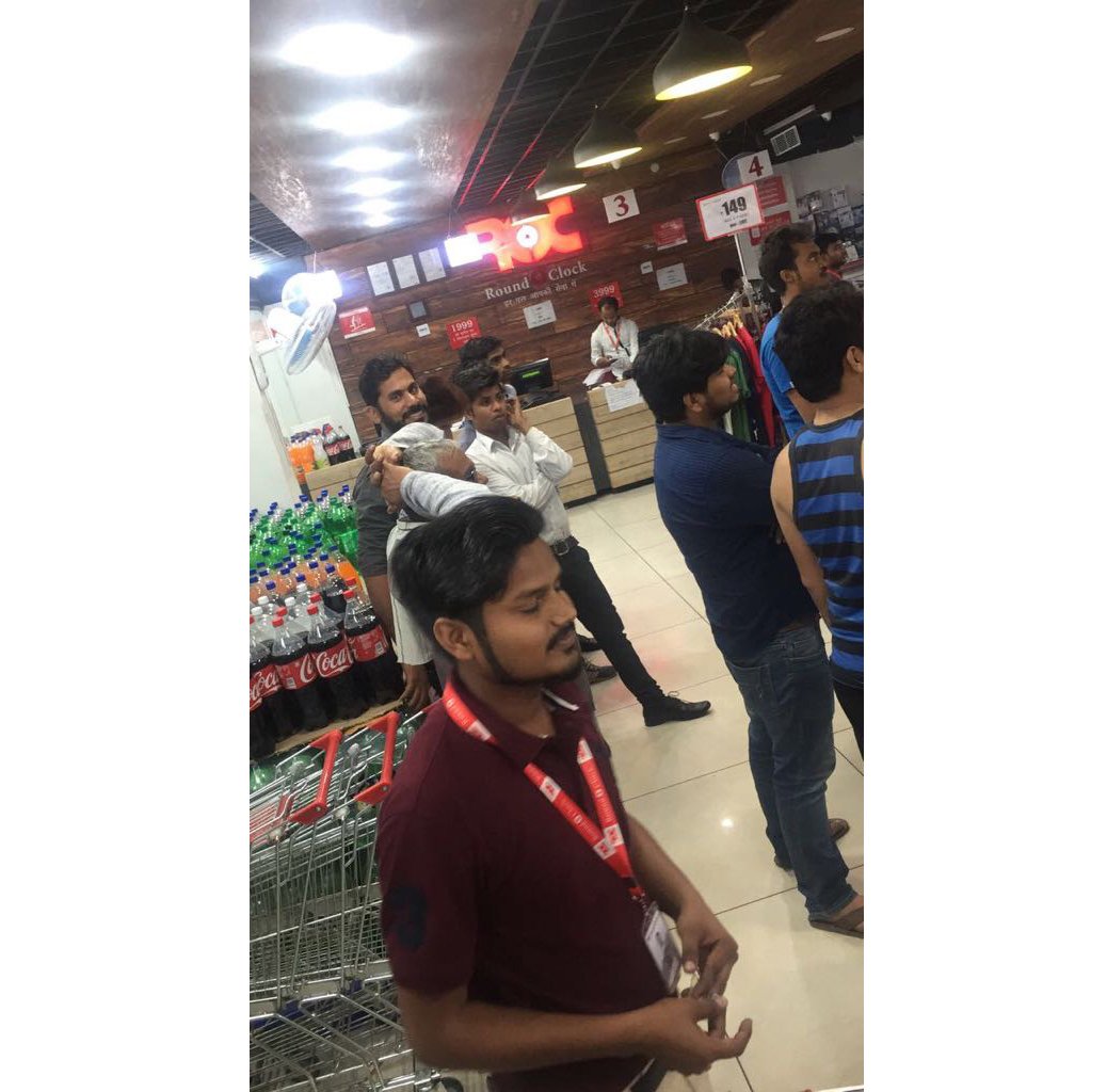 roundoclockroc's tweet photo. IPL fever is on at Round O' Clock! Come and celebrate the win of of your favorite team and enjoy with amazing discounts and offers.

#IPL #roundoclock #roc #retailstore #24x7open https://t.co/noO0jvf1Qy