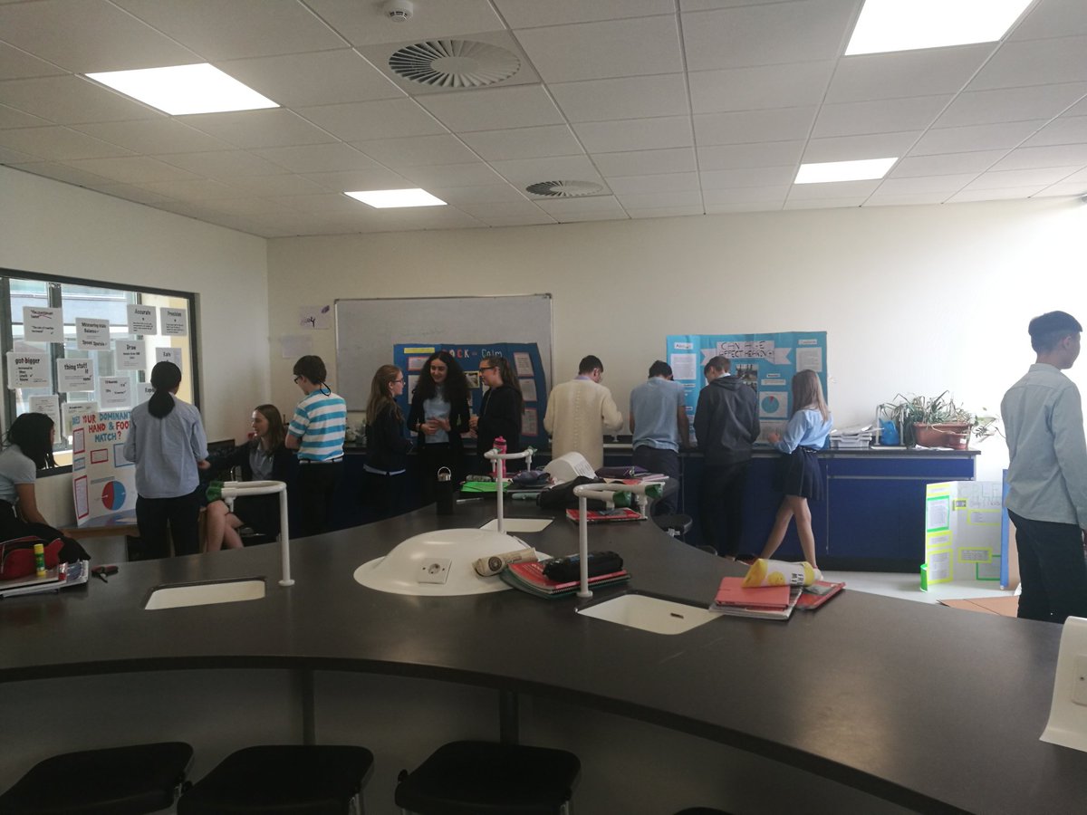 BISTScience's tweet photo. #BISTSCIENCE are busy putting final touches on their Science Fair Projects! Very happy #ScienceWeek is finally here! https://t.co/dHTGhAyeGd