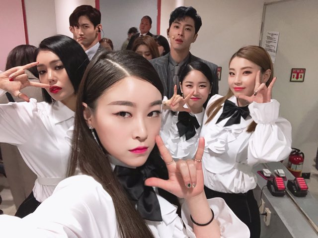 sooyeon_cherish's tweet photo. 🎈동방신기 운명 막방🎈 https://t.co/kNHLuVsprG