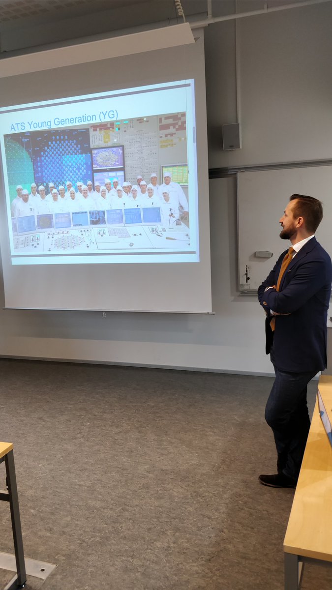 Lampovoimakerho's tweet photo. ATS YG:n Ydinvoima-aiheinen seminaari käynnissä Otaniemessä! LVK:n hallitus mukana järjestämässä! #atsyg #ydinvoima #Fortum #Fennovoima #TVO #aaltouniversity #Posiva #Platom https://t.co/RKMIOWkSRX