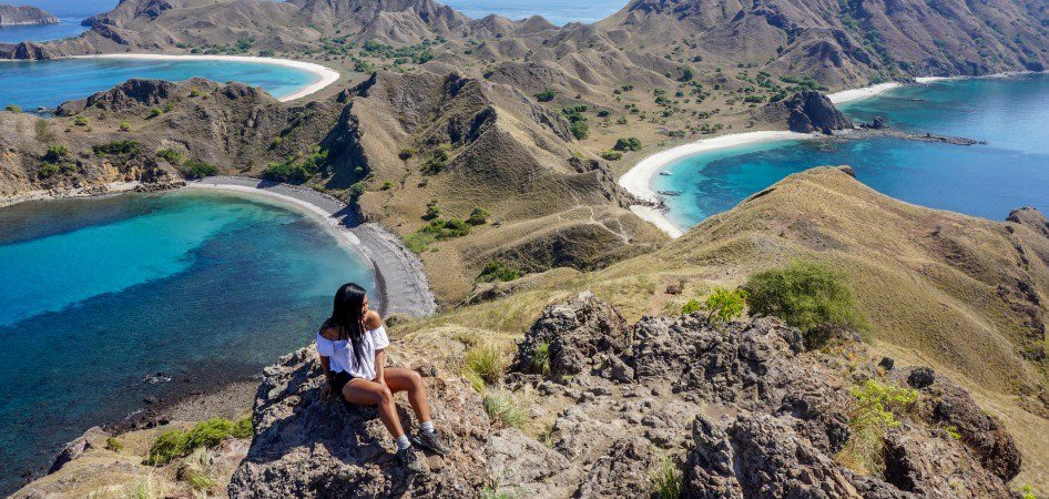 FRiiBEB's tweet photo. Indonesia is well-known for its beautiful beaches and natural panorama. One of its best tarvel destinations is Labuan Bajo. Where to go in this beautiful island? Find the answers here: https://t.co/TZOJ5xLOBK https://t.co/SYGIRppLtr