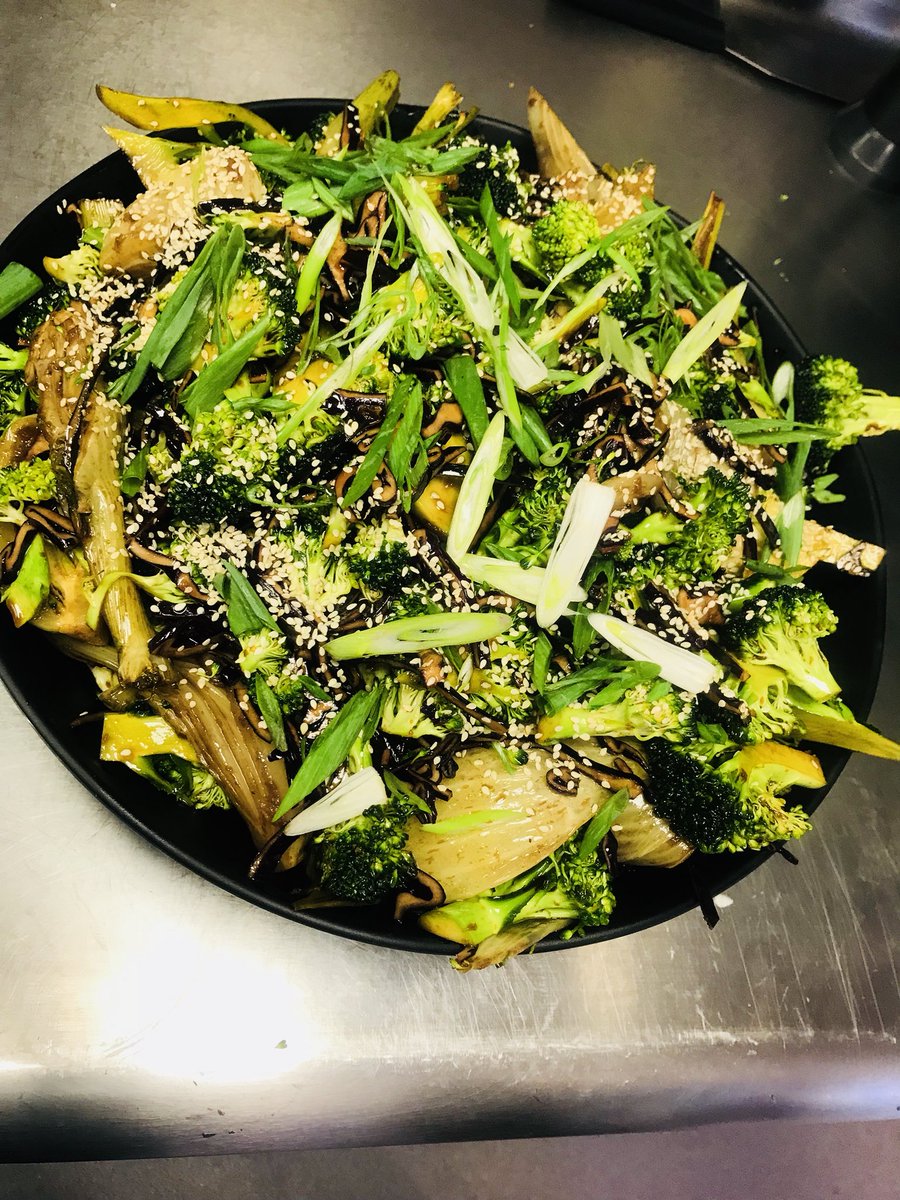 @r_holmes81 <a href="/compassgroupuk/">Compass Group UK & I</a> <a href="/KellyShanks6/">Kelly Shanks</a> charred broccoli, fennel, Soya &amp; sesame salad