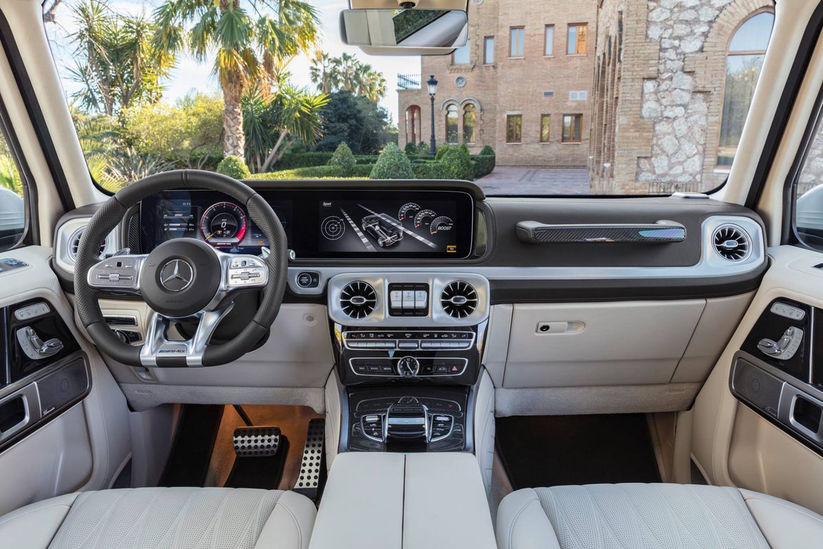 MercedesAMG's tweet photo. Your biggest challenge is finding a backdrop as jaw-dropping as the ride that got you there. #MercedesAMG #DrivingPerformance #StrongerThanTime #GClass

[Mercedes-AMG G 63 | Csn: 13.2 l/100 km | CO2: 299 g/km] https://t.co/L8giR9G8R0