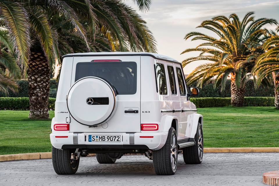 MercedesAMG's tweet photo. Your biggest challenge is finding a backdrop as jaw-dropping as the ride that got you there. #MercedesAMG #DrivingPerformance #StrongerThanTime #GClass

[Mercedes-AMG G 63 | Csn: 13.2 l/100 km | CO2: 299 g/km] https://t.co/L8giR9G8R0