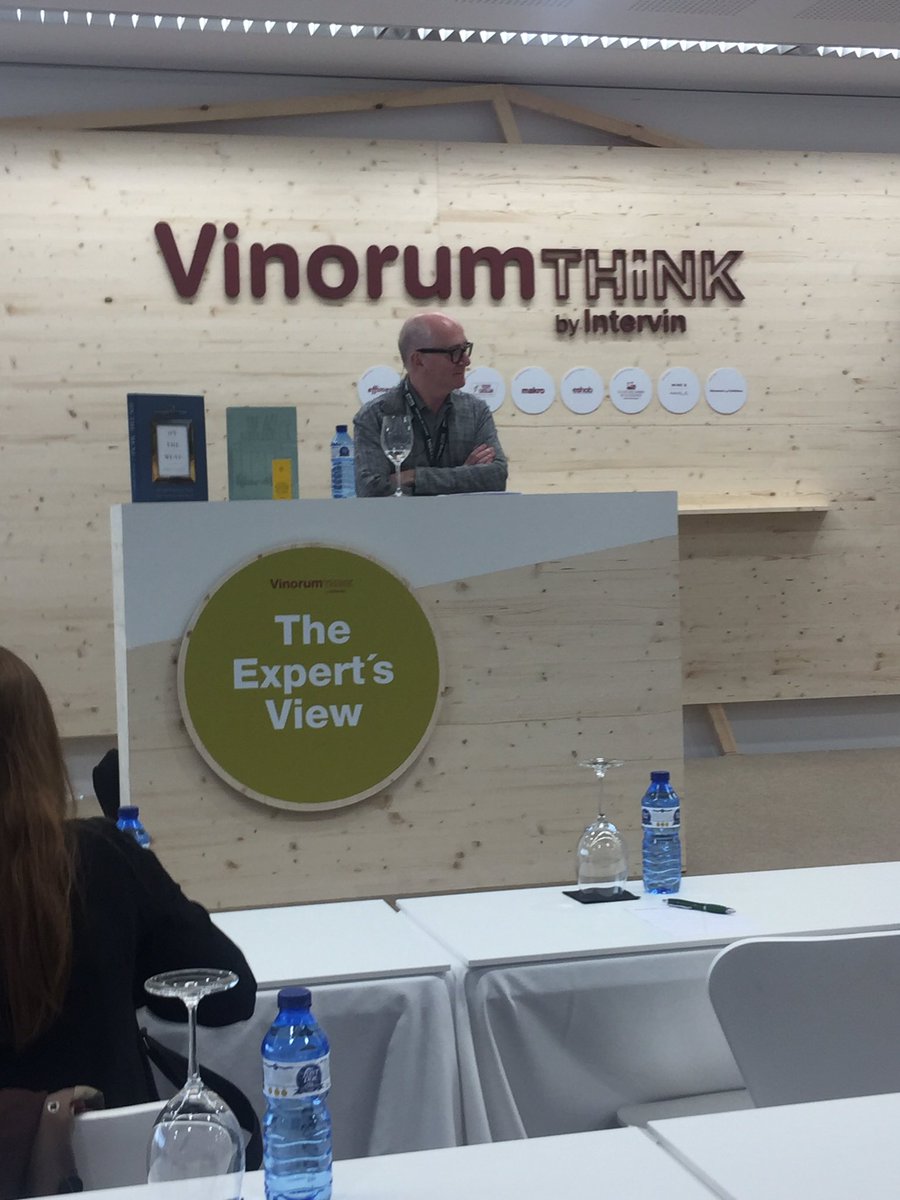 SelectusWines's tweet photo. En breve empieza la primera #ponencia en #VinorumThink con #NickLander @FinancialTimes @JancisRobinson y con algunos amigos entre los asistentes @ferrancentelles @GSila99 #wine #vino @AlimentariaBCN @MahalaWine https://t.co/MnDAV64fyv