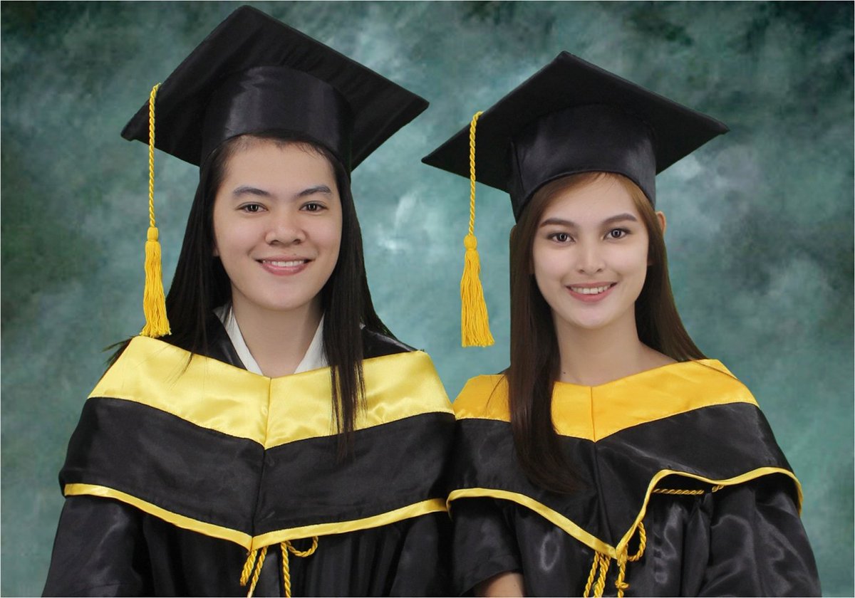 JollyJuly05's tweet photo. #happygraduates ☺😍😘💕💕💕 https://t.co/snXDODpmqA