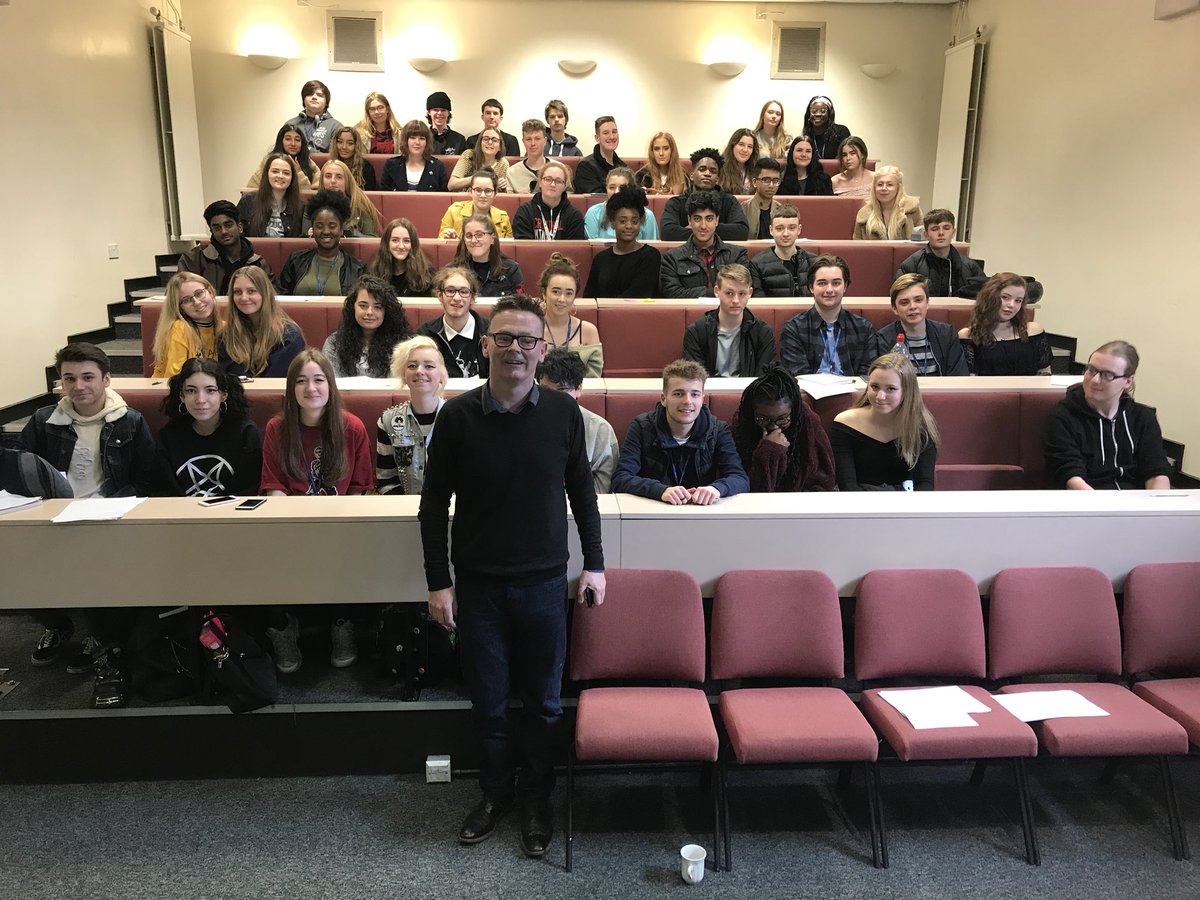 BongosViews's tweet photo. Thanks to @andymycock1 @hudpolitics for interesting talk on #youthquake @xaveriansfc https://t.co/FJj7cWj6qL