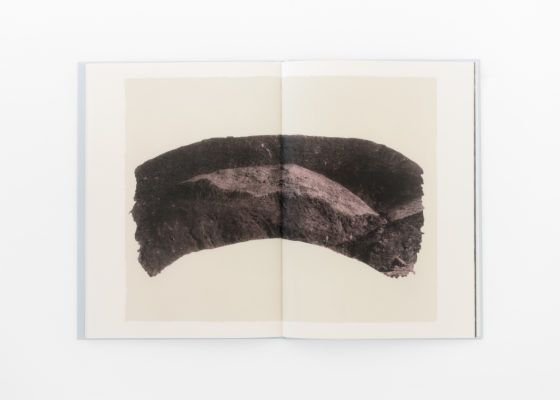 IndiePhotobooks's tweet photo. Desert by Jungjin Lee. Co-published by Radius Books. https://t.co/khXoSZBUaj https://t.co/InNQJywFPZ