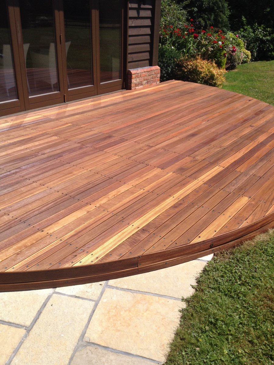Owatroluk's tweet photo. Today's blog post is about a balau deck restoration project completed with #Owatrol products.
This deck was cleaned, neutralised and then finished with #Textrol - a penetrating wood oil finish for both exterior softwood and hardwood.
Read it here: https://t.co/eaT3GtMHNs https://t.co/2bbSgQIOck