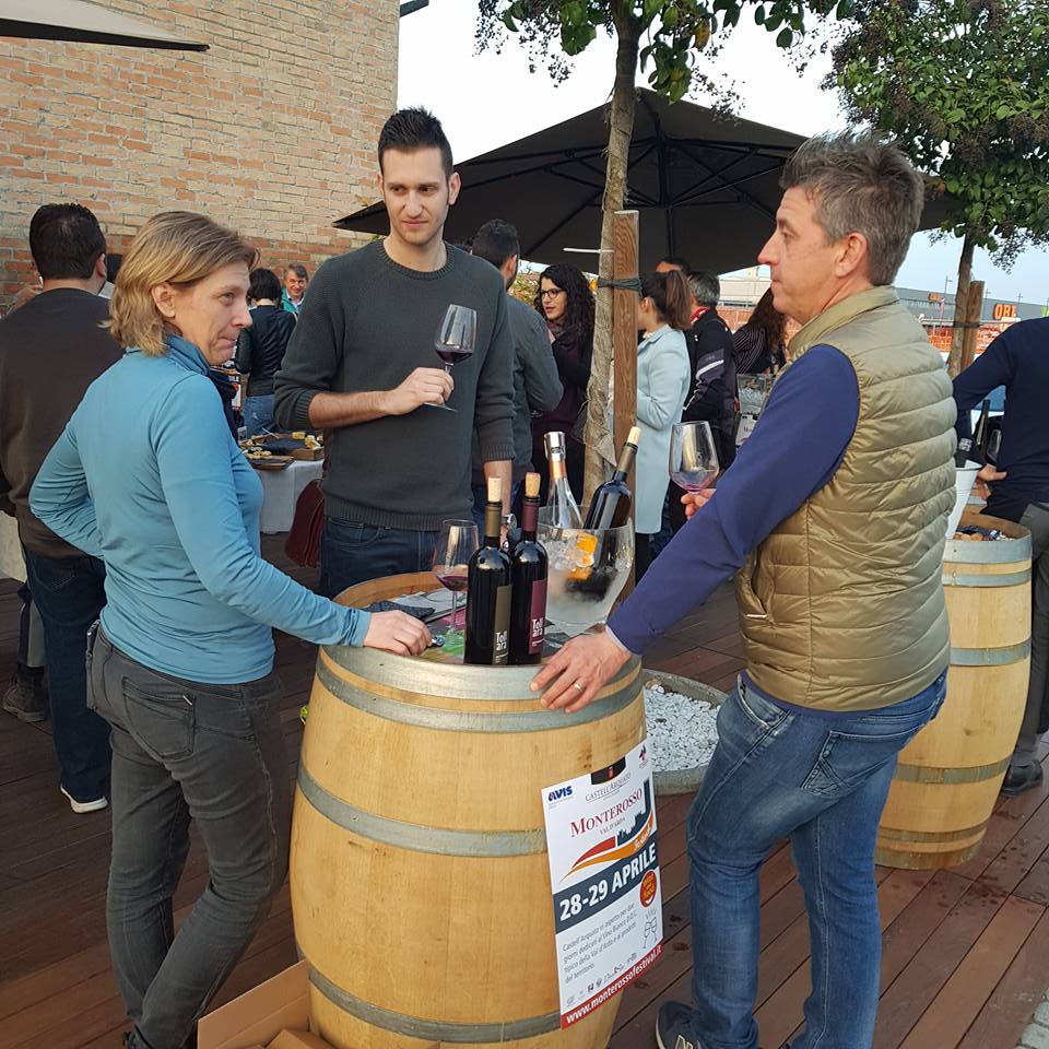 monterossova's tweet photo. aspettando il #MonterossoFestival2018... aperitivo del 14 Aprile presso #Agribar di S.Michele a Campagna #castellarquato #valdarda #eventipiacenza #vinipiacentini https://t.co/33fIiA5Azv