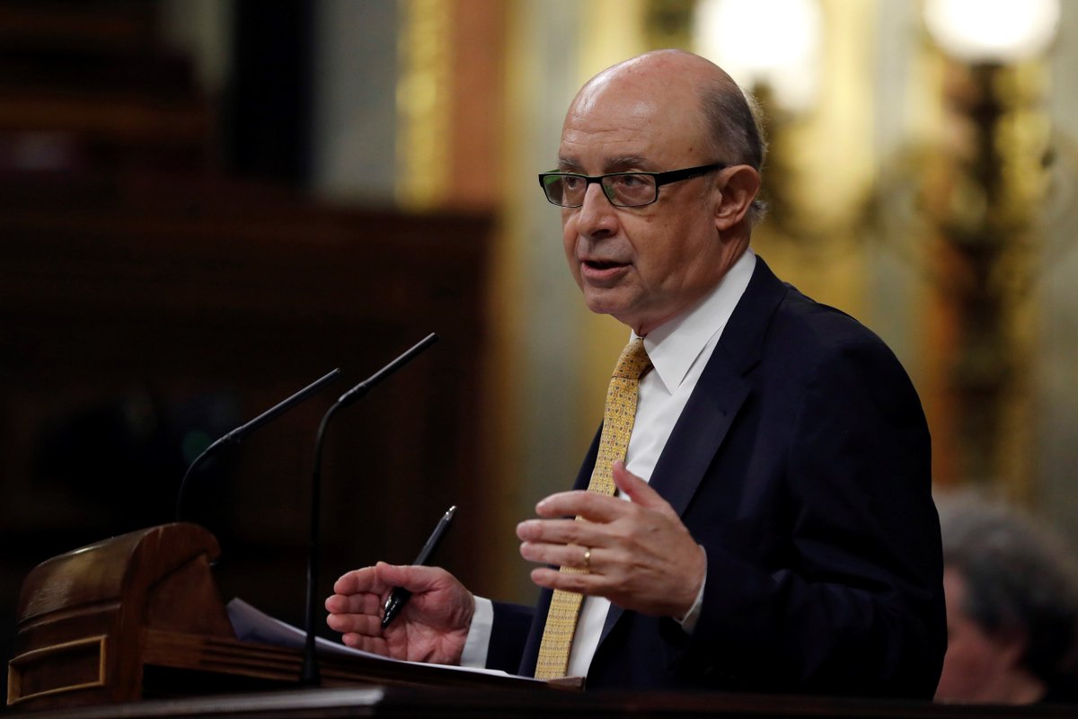 3CatInfo's tweet photo. Montoro: "No sé com es va pagar l'1-O, ni la manutenció de Puigdemont. Però sé que no amb diners públics" https://t.co/ucDYsObAPF https://t.co/j0Rsw9je0F