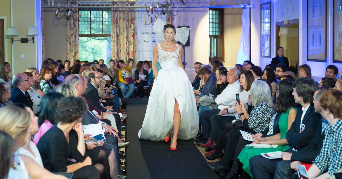 sanjoseren's tweet photo. Nuestro palacio se vestirá de gala los próximos 3 y 4 de mayo para acoger los desfiles de #GetxoModa
¡Disfruta de la mejor moda con nosotros! ¿Te animas? 👗👜 https://t.co/zPHYY2hsyU