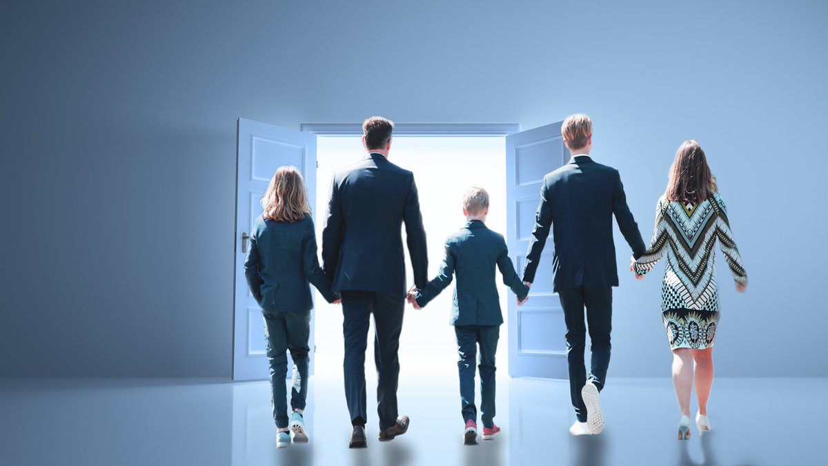 Handed over the last key to Dagrofa today. Great time. New doors open. Will leave DK for a World Tour with my wife and 3 fast growing sons. Back at latest July 2019. However, never further away than per@thau.dk or +454247 7700 if you have a business opportunity. #WorldTourThau