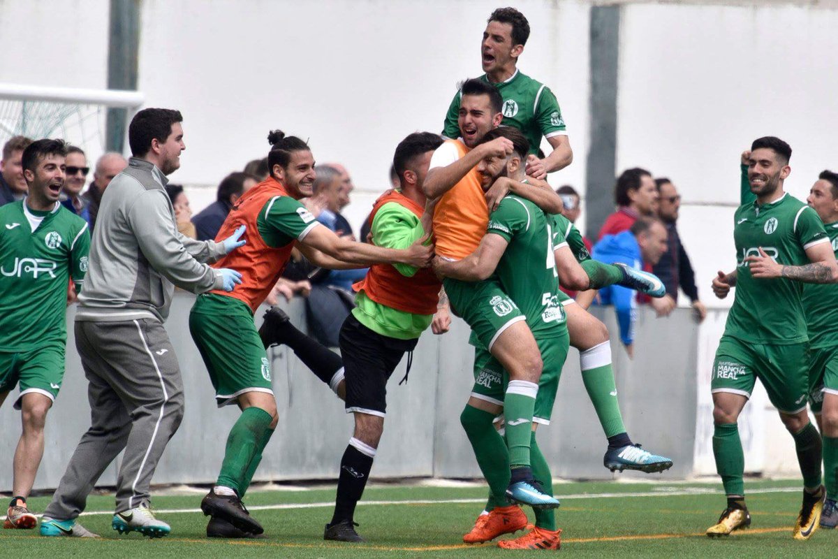 atmanchareal's tweet photo. 📆 DOMINGO 22/04/2018
⏰12:00 ⚽️#3DivGrIX | J.39
🏟️ Estadio #MedinaLauxa
@LojaCD 🆚 Atco. #ManchaReal
💚#YoSoyVerde #ConLaMismaIlusión 

#SóloParaCreyentes 💪💪💚💚💚
#SiSePuede 💪
#YoSoyVerde 💚 https://t.co/slsl6oKLVh