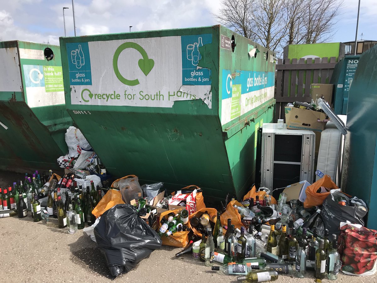 HelenaClews's tweet photo. @SouthHams_DC Another disappointing find! When will this be sorted out South hams?? #councilfail #recycling https://t.co/Z1pkqUQbyj