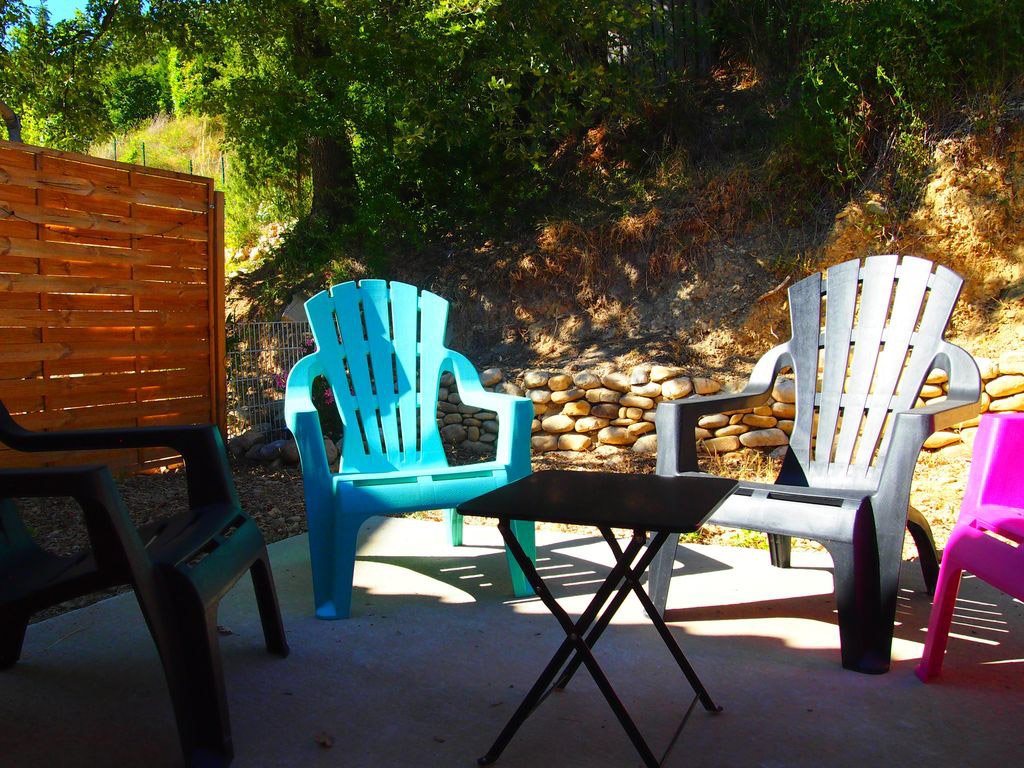 GitesdeFrance04's tweet photo. [NOUVEAUTE] Gîte Le Petit Vallon G32268 pour 2 personnes. A la sortie du  village d'Allemagne en #Provence, gîte moderne, 100 % connecté ou les  séjours sont à la carte ! #gitesdefrance #allemagne #wifi #alpesdehauteprovence
 https://t.co/YrUAqECxrn https://t.co/jjLe6W9LSY