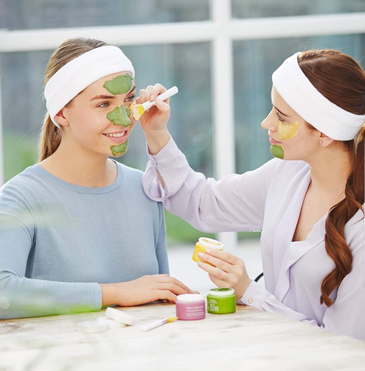 GabrielleTropic's tweet photo. Our most popular mask…..

🍀CLEAR SKIN 🍀
blemish-fighting mask

🏆Clear Skin has most recently won the following awards:

- Free From Skincare Awards 2017 - Silver
- Beauty Shortlist Awards 2018 – Winner

💚A spot-busting mask to control sebum levels and prevent breakouts. https://t.co/fqFvIjVIYy