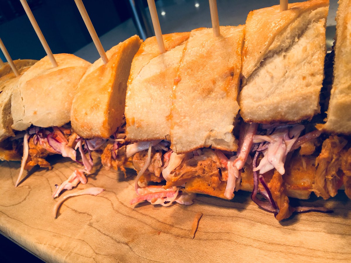 TweetnEatDublin's tweet photo. @TwitterDublin @EMEAHQ so much to choose from #PulledPork&SlawPopUp #SalmonFillet #SpicedChicken #FruityCurry #HappyMonday #Wildes https://t.co/6zznFAS4YC
