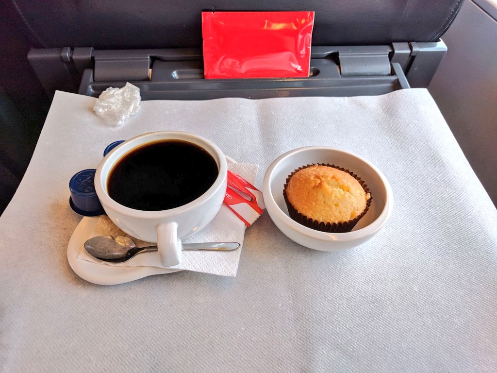 Trains2Aberdeen's tweet photo. As a business class passenger, breakfast was provided on board, but as I already have my breakfast in the hotel, I just ordered a cupcake and coffee for the meals.  
#FoodOnTrain #Food https://t.co/oDC8plAXjT