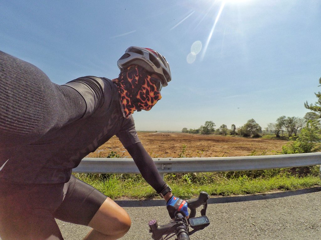 aum_889's tweet image. ปั่นไปไหนกันวันหยุด... #swiftcarbonthailand #shareyourswift #swiftcarbonbikethailand #hypervox
#myswiftcarbon #swiftcarbonhypervox
#swiftcarbon #swiftcarbonbikes 
#letsbike #letsbikebygoro #letsbikeshop
#คนเดียวก็ไป #คนเดียวก็ปั่น 
#แค่พอใจอะไรก็ได้