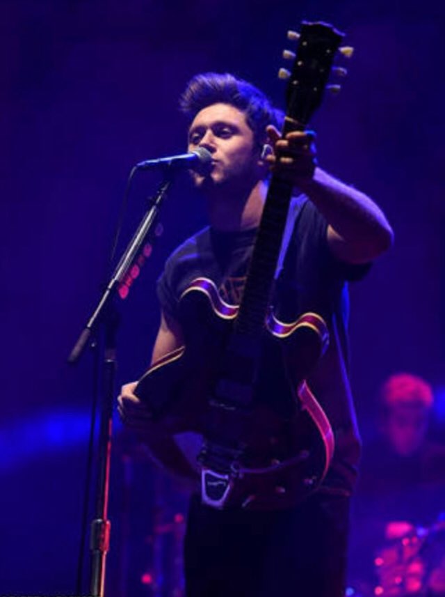 ashyponys's tweet photo. so proud
#NiallsDay https://t.co/acBZKGonpq