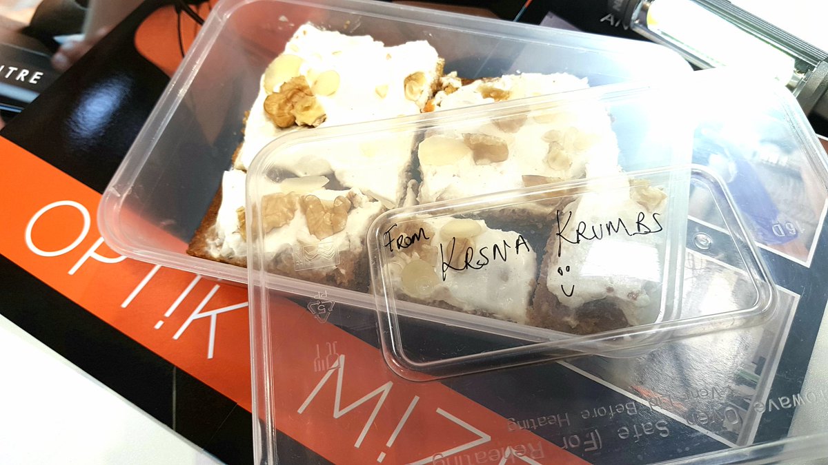 OptikMizen's tweet photo. We love our customers!!! Delicious cakes from Vishaal and Bharti at Krishna Vision to keep us going on the final day!! #krishnakrumbs #Optrafair #optikmizen https://t.co/Lb5qkAD0Gd