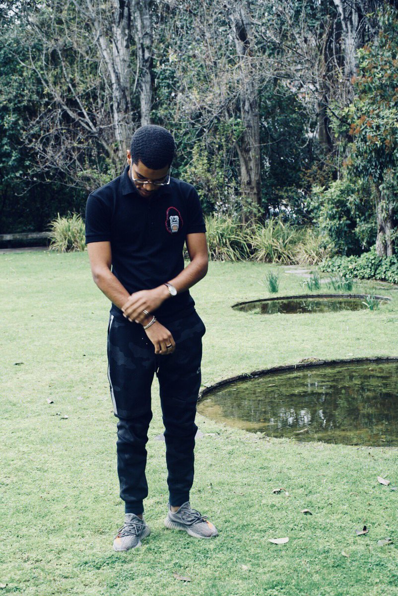 sidneylvcardoso's tweet photo. “Se um homem pudesse ter metade dos seus desejos realizados, teria mais aflições do que prazeres” - Benjamin Franklin | @DivinusLuanda x @DunknowRecords https://t.co/SfYRPczdKg